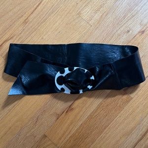 Black wide faux leather belt